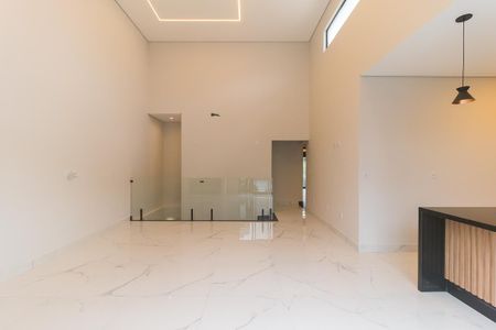 Casa de condomínio para alugar com 260m², 3 quartos e 5 vagasSala