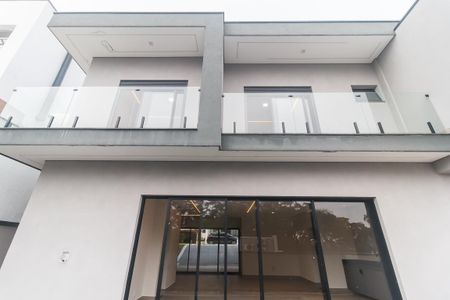 Casa de condomínio para alugar com 260m², 3 quartos e 5 vagasFachada