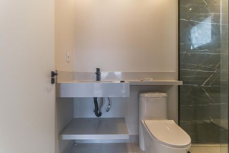 Casa de condomínio para alugar com 270m², 3 quartos e 4 vagasBanheiro da Suíte 3
