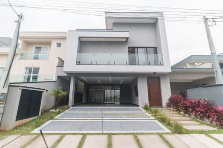 Casa de condomínio para alugar com 270m², 3 quartos e 4 vagasFachada