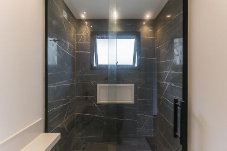 Casa de condomínio para alugar com 270m², 3 quartos e 4 vagasBanheiro da Suíte 3