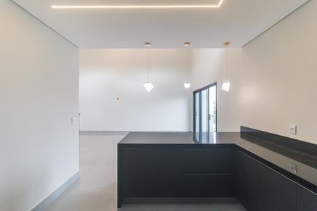 Casa de condomínio para alugar com 270m², 3 quartos e 4 vagasCozinha