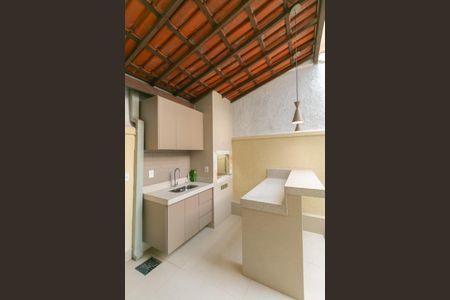 Apartamento para alugar com 130m², 3 quartos e 1 vaga