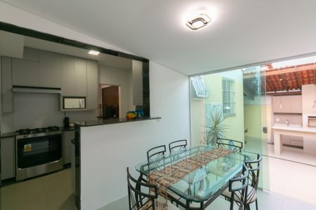 Apartamento para alugar com 130m², 3 quartos e 1 vaga