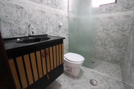 Casa para alugar com 100m², 2 quartos e 2 vagasBanheiro Social