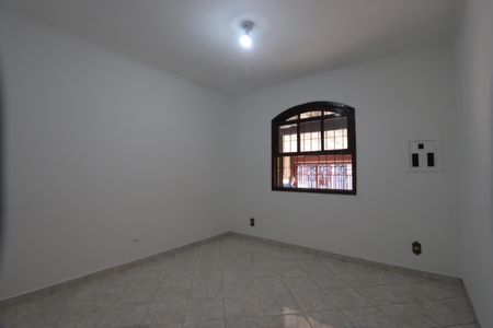 Casa para alugar com 100m², 2 quartos e 2 vagasQuarto 2