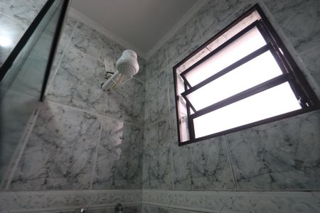 Casa para alugar com 100m², 2 quartos e 2 vagasBanheiro Social