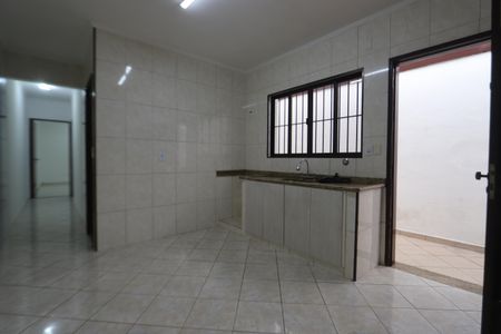 Casa para alugar com 100m², 2 quartos e 2 vagasCozinha