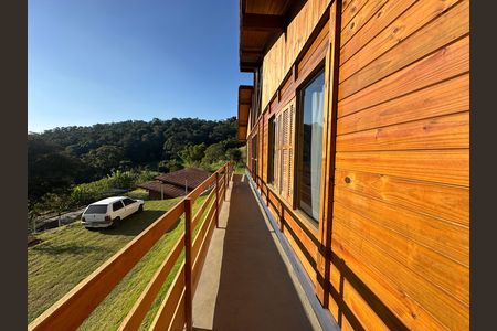Casa à venda com 1000m², 2 quartos e 10 vagas Casa à venda com 1000m², 2 quartos e 10 vagasVaranda