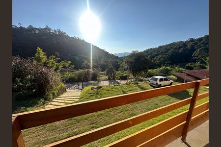 Casa à venda com 1000m², 2 quartos e 10 vagas Casa à venda com 1000m², 2 quartos e 10 vagasVaranda