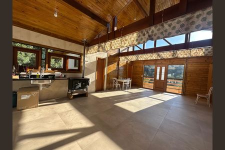 Casa à venda com 1000m², 2 quartos e 10 vagas Casa à venda com 1000m², 2 quartos e 10 vagasCozinha