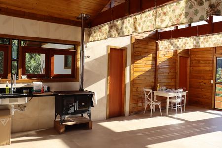 Cozinha de casa à venda com 2 quartos, 1000m² em Portal da Serra, Barueri