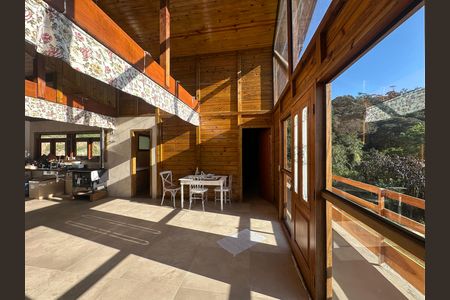 Casa à venda com 1000m², 2 quartos e 10 vagas Casa à venda com 1000m², 2 quartos e 10 vagasSala
