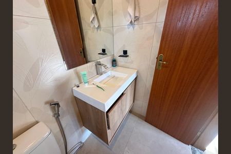 Casa à venda com 1000m², 2 quartos e 10 vagas Casa à venda com 1000m², 2 quartos e 10 vagasBanheiro da Suíte 1