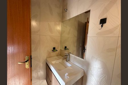 Casa à venda com 1000m², 2 quartos e 10 vagas Casa à venda com 1000m², 2 quartos e 10 vagasBanheiro da Suíte 2