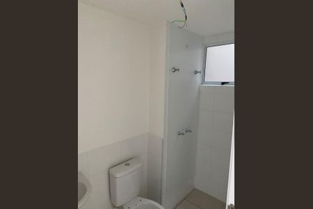 Banheiro  de apartamento para alugar com 2 quartos, 42m² em Vila Ouro Preto, Duque de Caxias