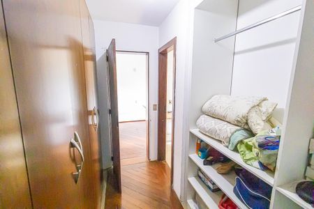 Casa à venda com 500m², 5 quartos e 7 vagasCloset