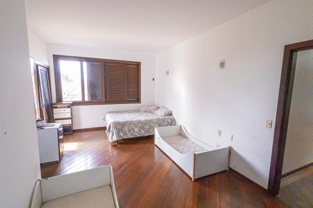 Casa à venda com 500m², 5 quartos e 7 vagasQuarto 1/ suite/ closet/ varanda
