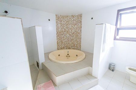 Casa à venda com 500m², 5 quartos e 7 vagasSuite