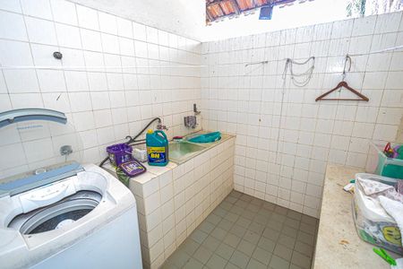 Casa à venda com 500m², 5 quartos e 7 vagasArea de serviço
