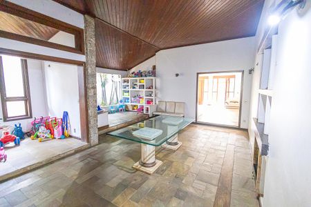 Casa à venda com 500m², 5 quartos e 7 vagasCopa