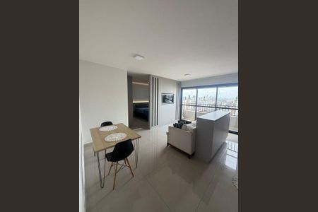 Sala de apartamento para alugar com 1 quarto, 43m² em Setor Bueno, Goiânia