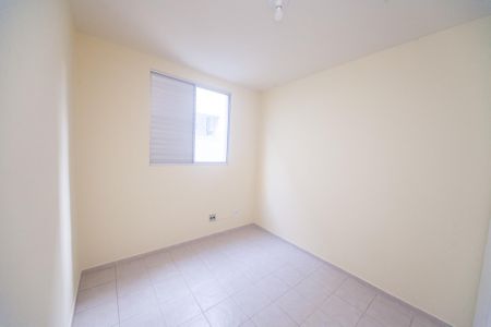 quarto 1 de apartamento para alugar com 2 quartos, 60m² em Buritis, Belo Horizonte