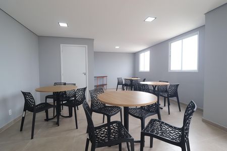 Apartamento à venda com 40m², 2 quartos e sem vagaÁrea comum - Salão de festas