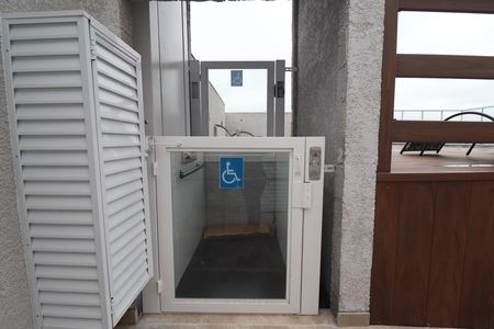 Apartamento à venda com 40m², 2 quartos e sem vagaElevador Piscina