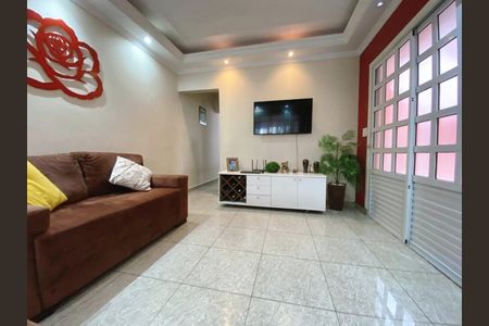 Sala de casa à venda com 3 quartos, 140m² em Campo Limpo, São Paulo