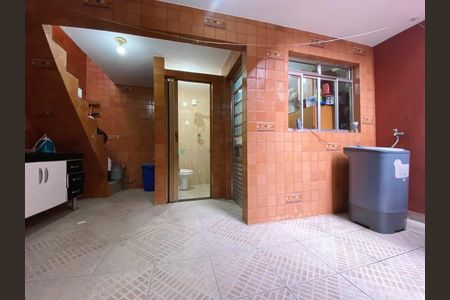 Casa à venda com 140m², 3 quartos e 2 vagas Casa à venda com 140m², 3 quartos e 2 vagasÁrea de Serviço