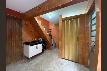 Casa à venda com 140m², 3 quartos e 2 vagas Casa à venda com 140m², 3 quartos e 2 vagasÁrea de Serviço