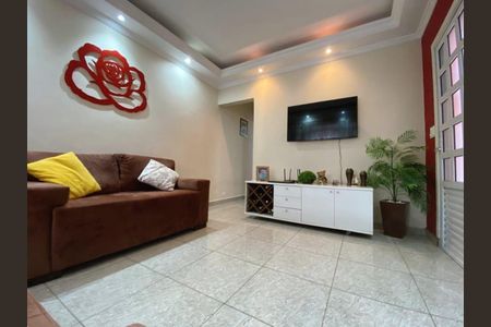 Casa à venda com 140m², 3 quartos e 2 vagas Casa à venda com 140m², 3 quartos e 2 vagasSala