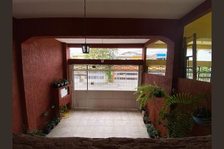 Casa à venda com 140m², 3 quartos e 2 vagas Casa à venda com 140m², 3 quartos e 2 vagasVaranda