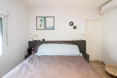 Casa à venda com 120m², 2 quartos e 1 vaga