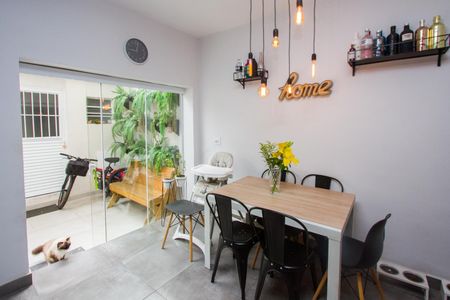 Casa à venda com 2 quartos, 120m² em Jardim das Acacias, São Paulo