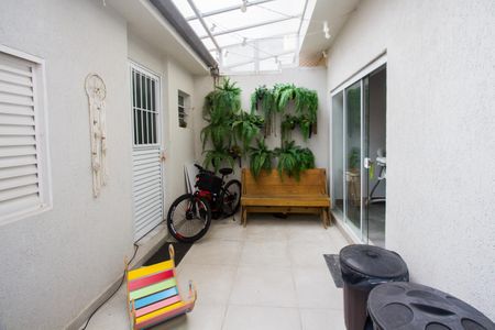 Casa à venda com 120m², 2 quartos e 1 vaga