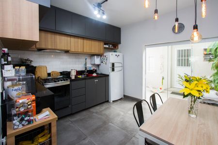 Casa à venda com 2 quartos, 120m² em Jardim das Acacias, São Paulo
