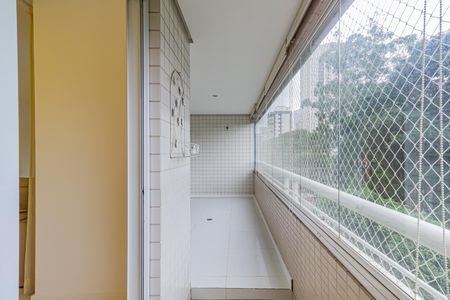 Apartamento para alugar com 120m², 3 quartos e 2 vagasVaranda