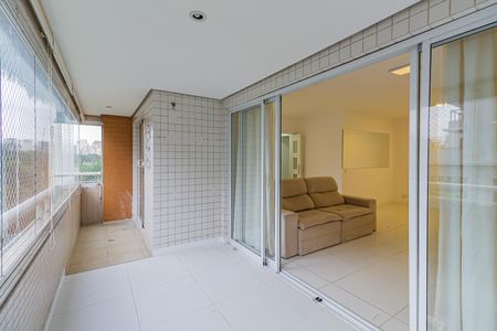 Apartamento para alugar com 120m², 3 quartos e 2 vagasVaranda