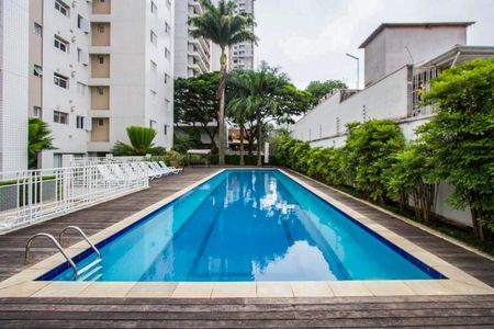 Apartamento para alugar com 120m², 3 quartos e 2 vagasÁrea comum - Piscina