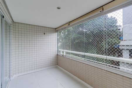Apartamento para alugar com 120m², 3 quartos e 2 vagasVaranda