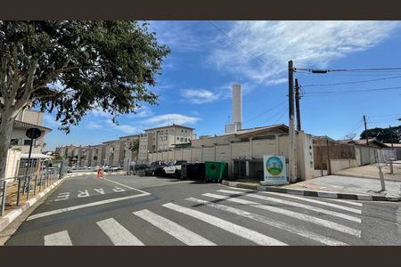 Apartamento para alugar com 52m², 2 quartos e 1 vaga Apartamento para alugar com 52m², 2 quartos e 1 vagaFachada