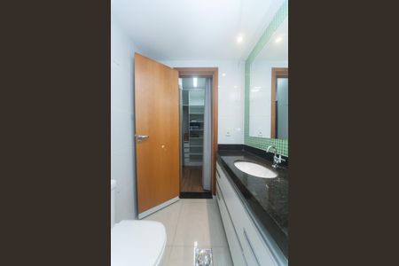 Apartamento à venda com 166m², 4 quartos e 2 vagasBanheiro suite