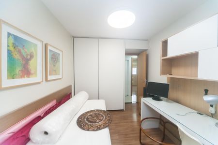 Apartamento à venda com 166m², 4 quartos e 2 vagasquarto 2