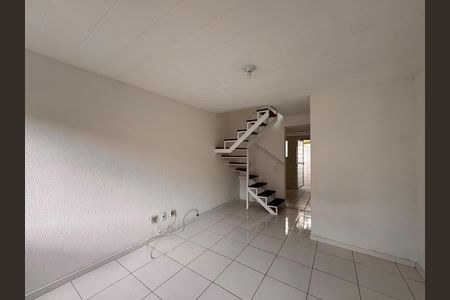 Sala de casa de condomínio à venda com 2 quartos, 68m² em Vargem Pequena, Rio de Janeiro