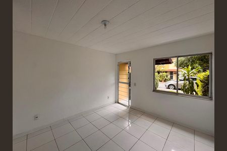 Sala de casa de condomínio à venda com 2 quartos, 68m² em Vargem Pequena, Rio de Janeiro