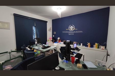 Casa à venda com 240m², 6 quartos e 2 vagas Casa à venda com 240m², 6 quartos e 2 vagasQuarto 2