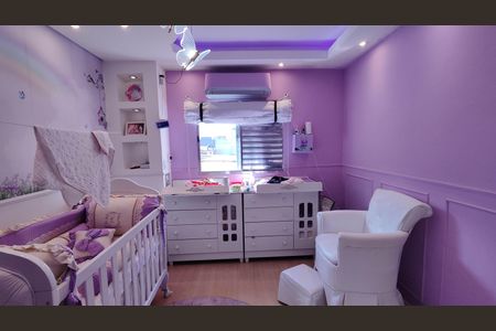 Casa à venda com 240m², 6 quartos e 2 vagas Casa à venda com 240m², 6 quartos e 2 vagasQuarto 1