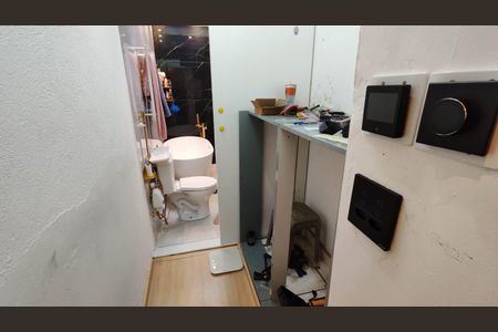 Casa à venda com 240m², 6 quartos e 2 vagas Casa à venda com 240m², 6 quartos e 2 vagasCloset da Suíte 2